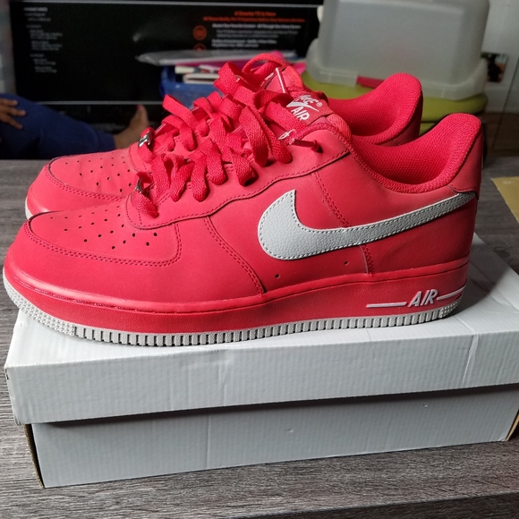 Nike Red Air Force One Size 8.5 - Picture 1 of 7